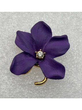 Vintage Joan Rivers Persian Violet With Center Clear Rhinestone Brooch Gold-Tone